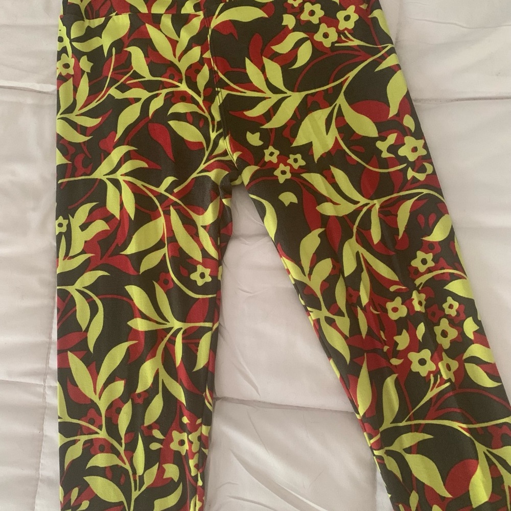 Lula Roe butter soft leggings